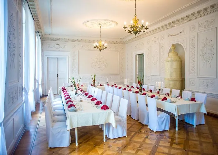 Palac Racot Hotel 3*